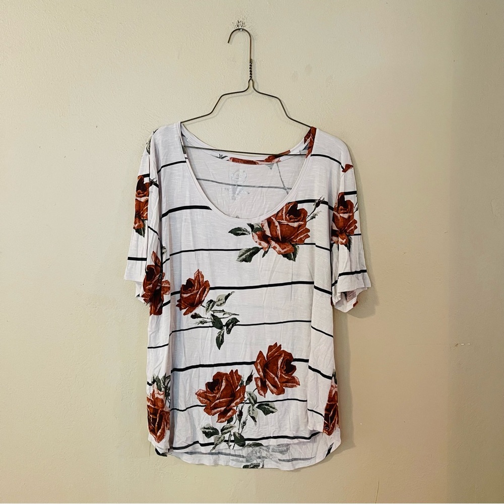 Maurice’s Striped Floral Knit Shirt Sleeve Top